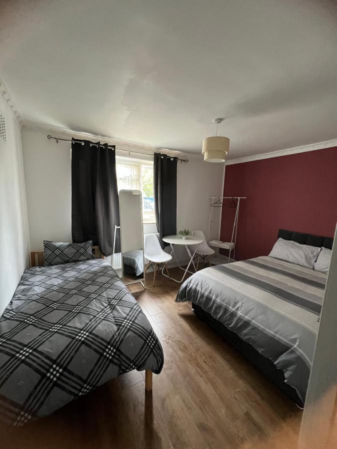 Large With Two Bed In Privat overnatting