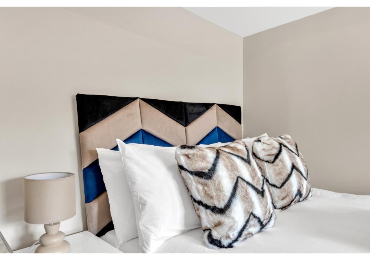 & Explore: Convenient - Prime Location Apartamento *