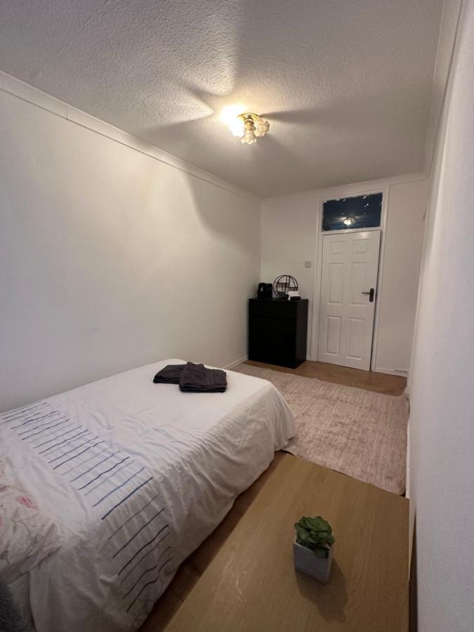 Spacious Private In The Heart Of Dalston, Hackney * Londen