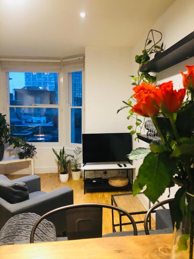 Apartment 20 Min To London- 2 Bedrooms