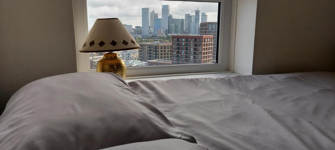 Central With Stunning Views Homestay *