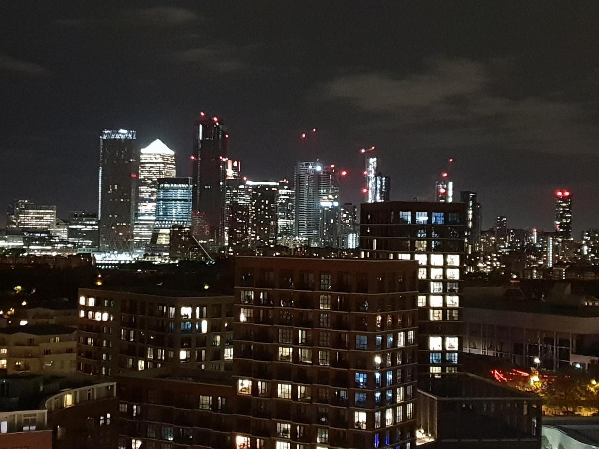 Central With Stunning Views Homestay