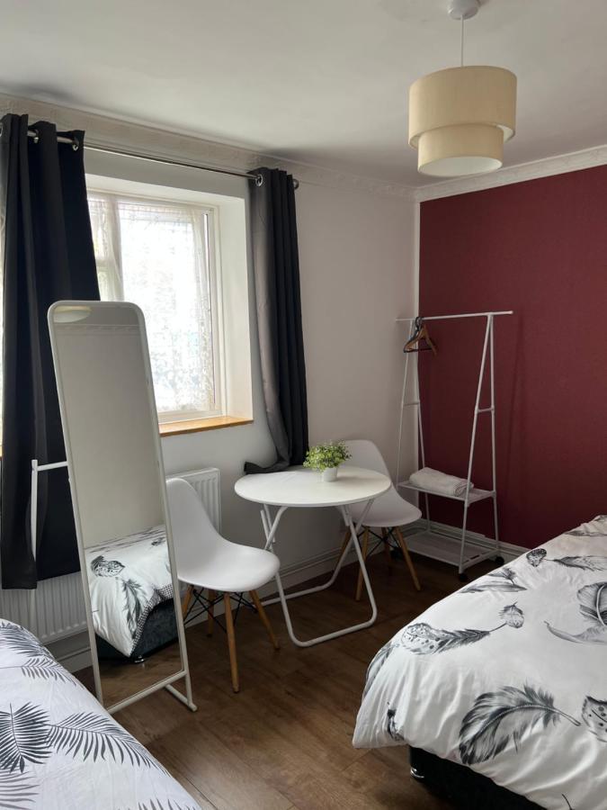Large With Two Bed In Privat overnatting London