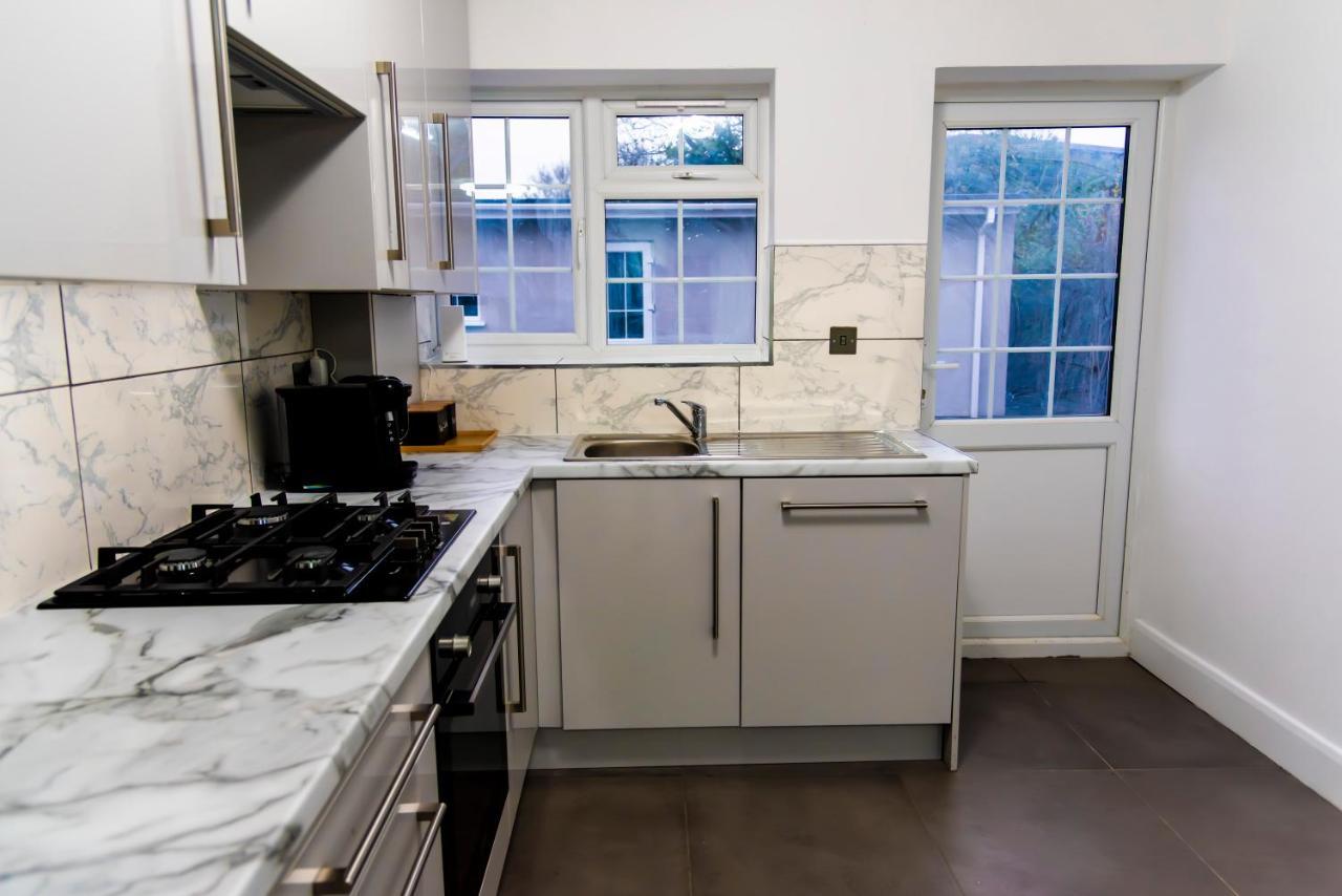 Extended I Contractors I Free Parking Apartment