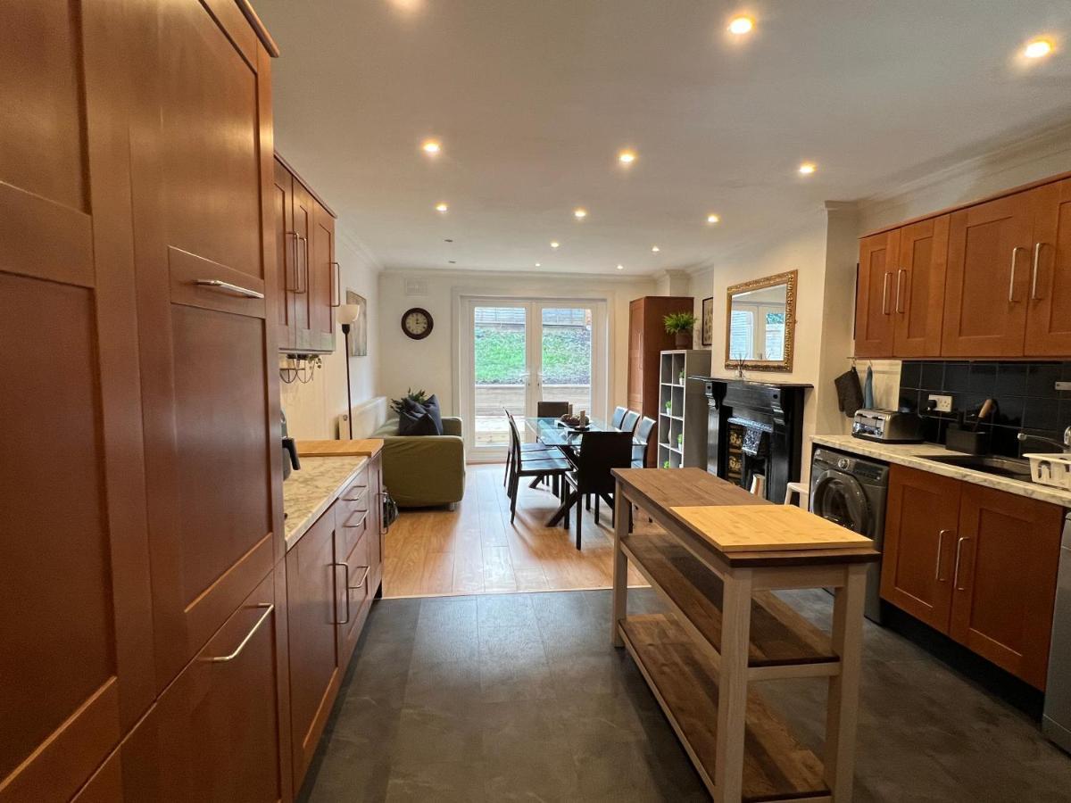 Сasa de vacaciones 4 Bed House 10 Min Walk To Tube