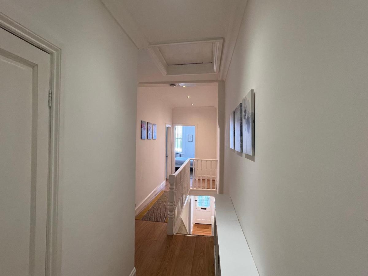 Сasa de vacaciones 4 Bed House 10 Min Walk To Tube Londres