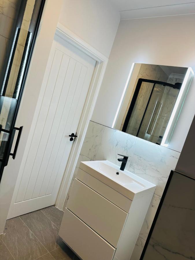Leilighet Newly Refurbished 1bedroom 4 Mins Walk To Crystal Palace Station