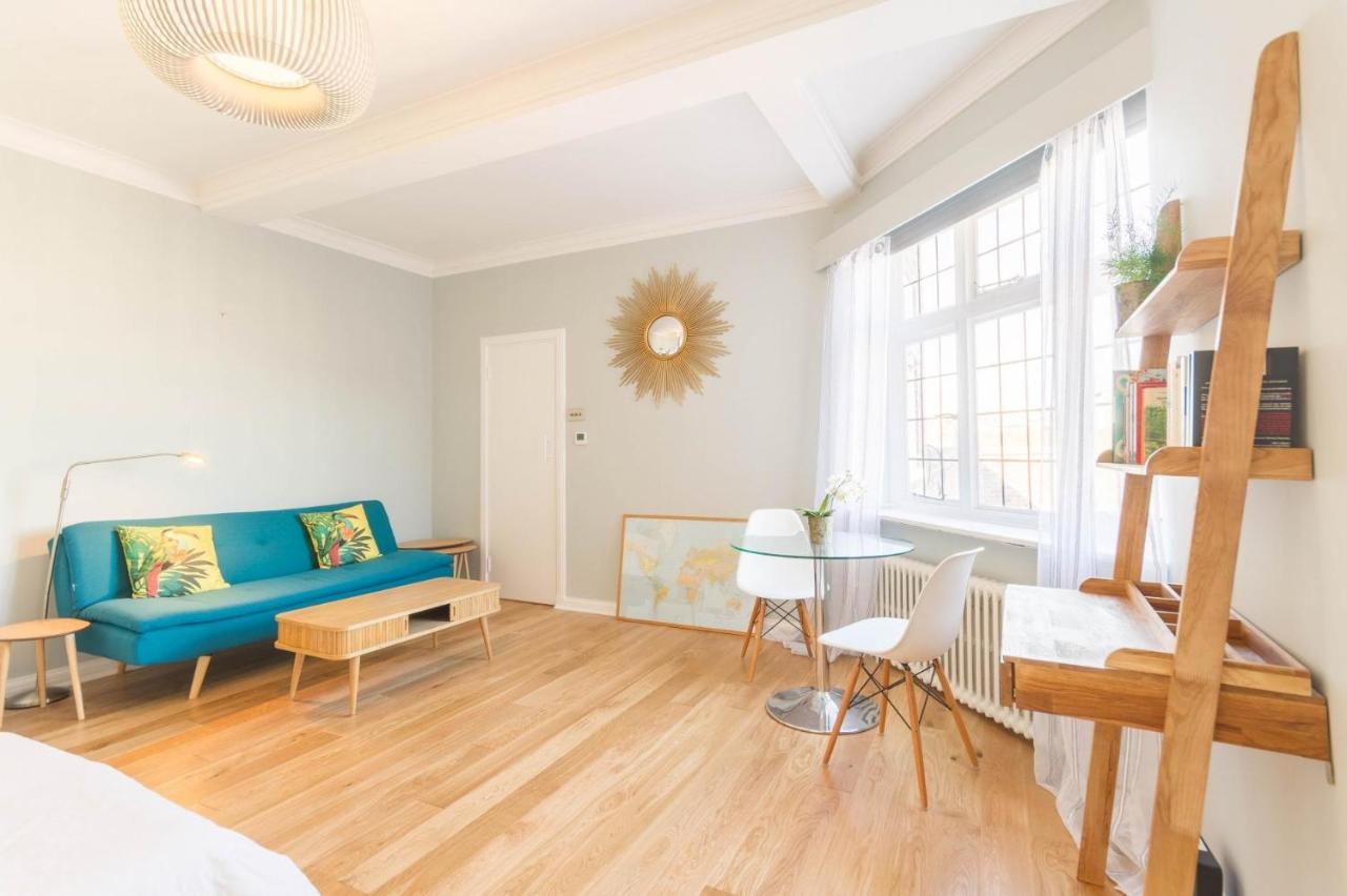 Chic 1 Bed Flat In Popular Bloomsbury * London