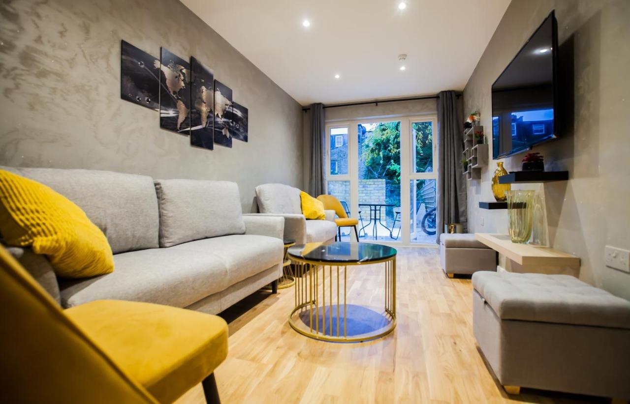 Luxury Fulham 3 Bedroom Garden House Apartment *