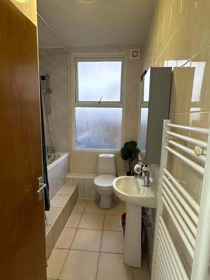 Leilighet Beautiful No4 Forest Road London