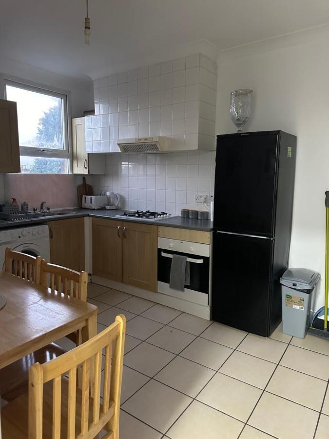 Leilighet Beautiful No4 Forest Road London
