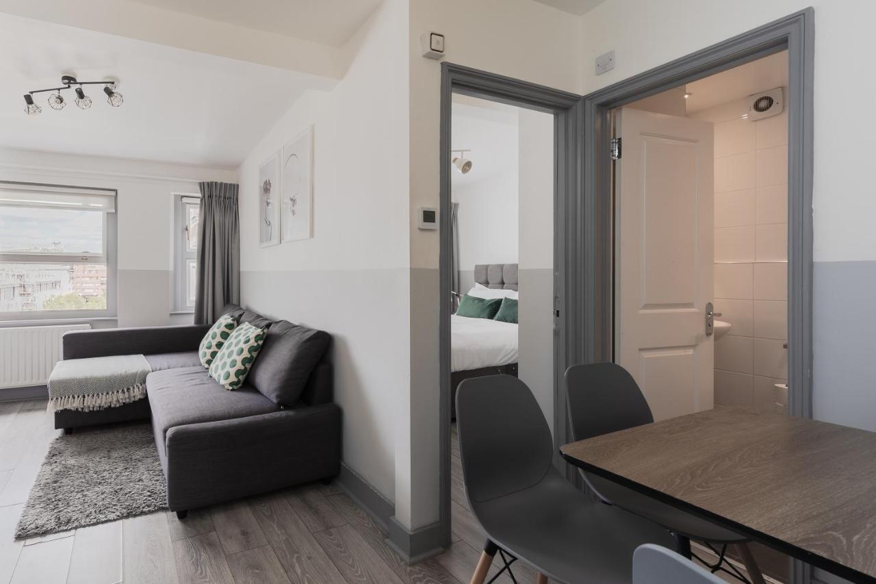 Modern Kensington Apartment