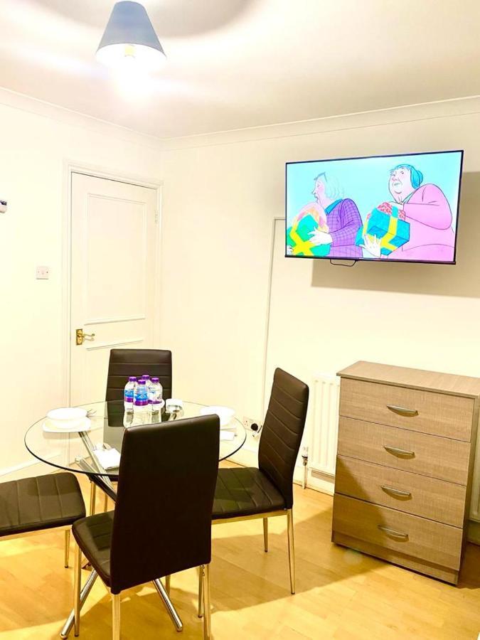 Tow Bedroom In Leilighet London