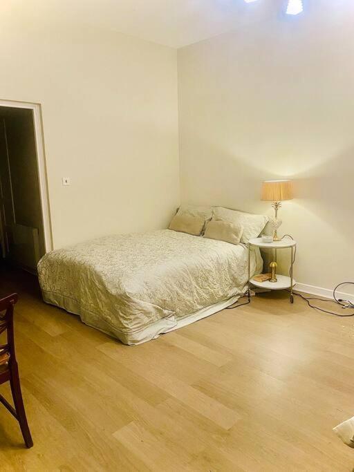 Chic In Leicester Sqaure! Apartamento Londres