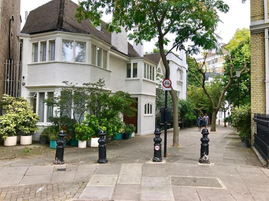 Stunning 2 Bed/2bath Flat In Heart Of Kensington Leilighet