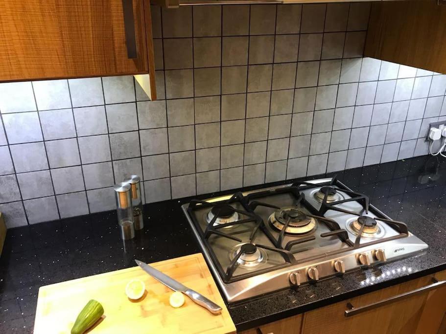 Leilighet Stunning 2 Bed/2bath Flat In Heart Of Kensington London
