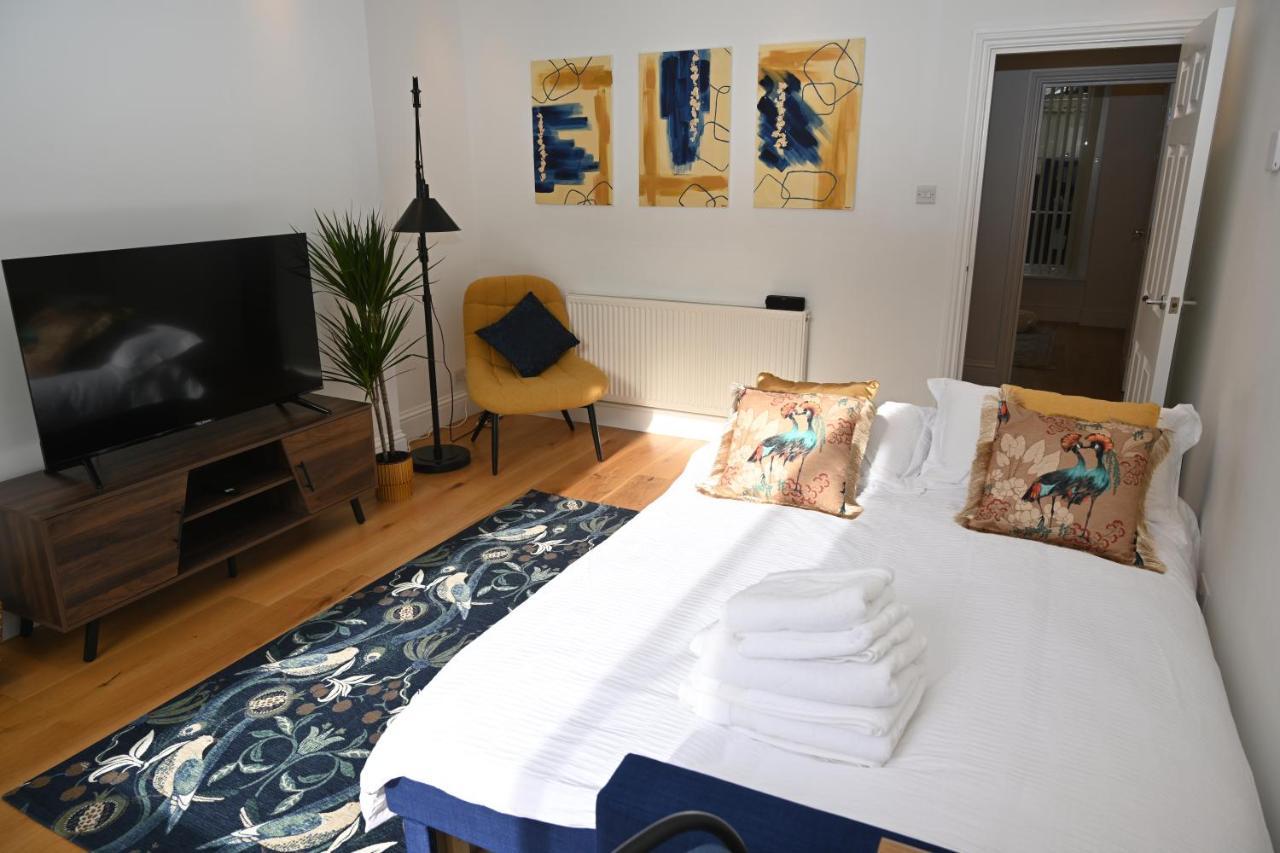 Little Venice Uk Bright & Stylish Garden Apartment London