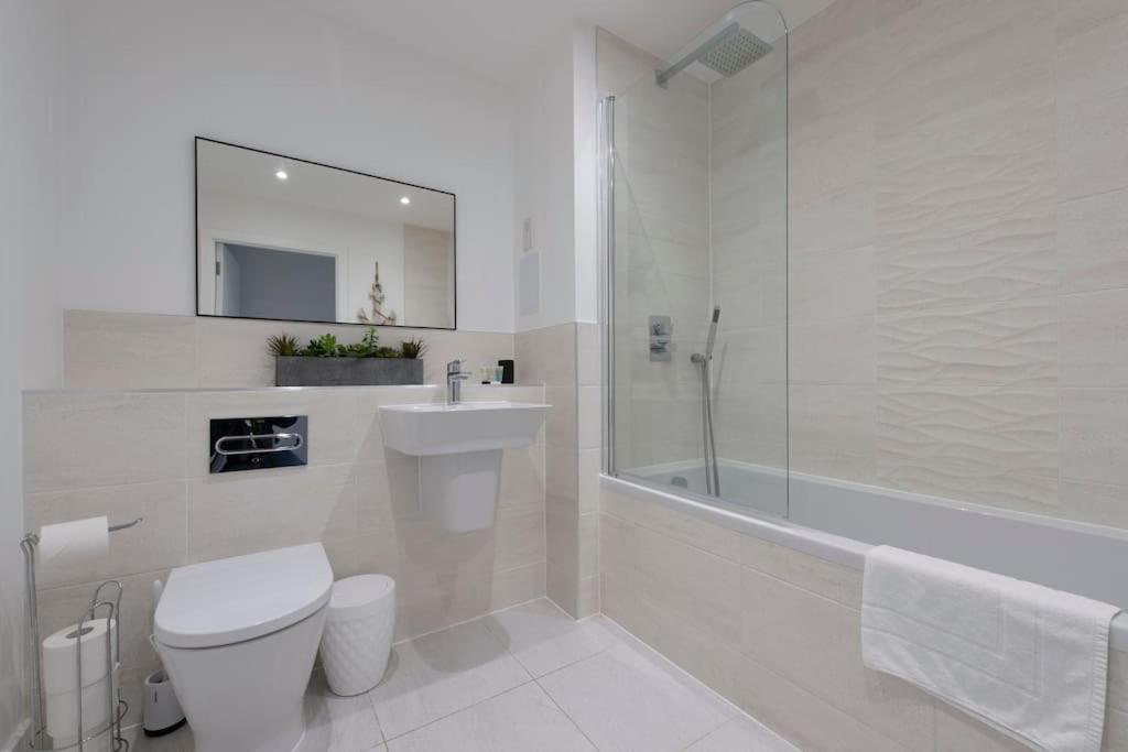 Finsbury Park Penthouse: Luxe Living Leilighet London