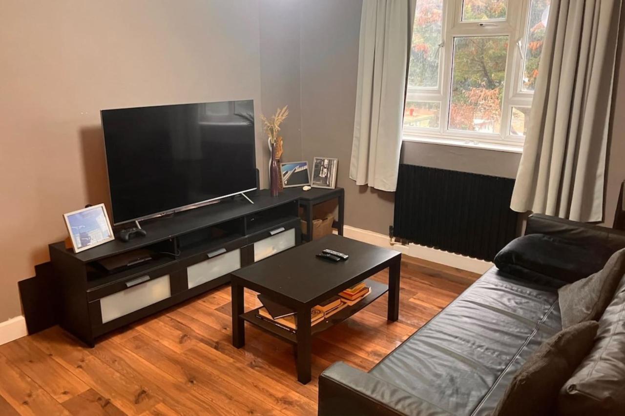 Apartamento Spacious 1bd Flat - 4 Mins To Regent's Canal! *