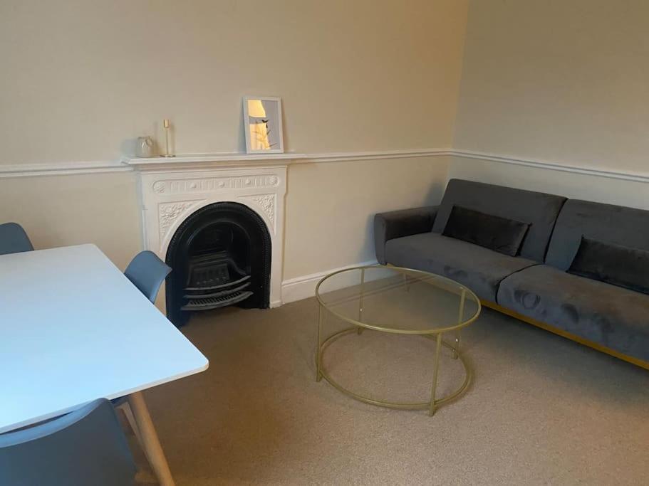 Lovely 2 Bedroom Maida Vale Flat London