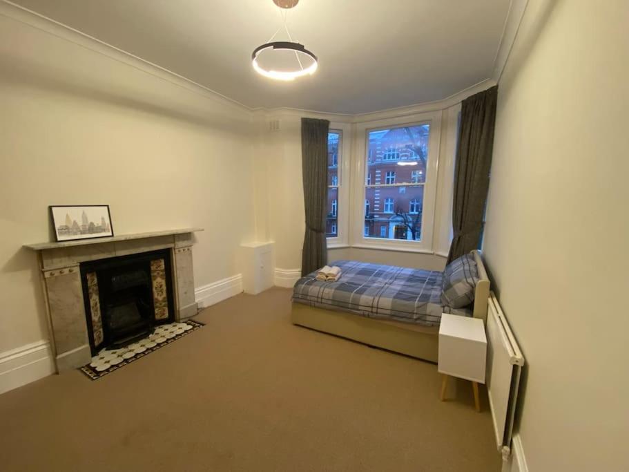 Lovely 2 Bedroom Maida Vale Flat * London