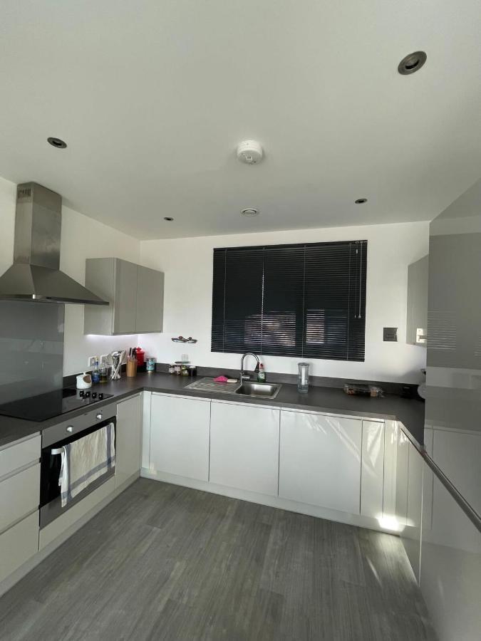 Apartment Bright 1bd Flat Wbalcony - Heart Of Brixton!