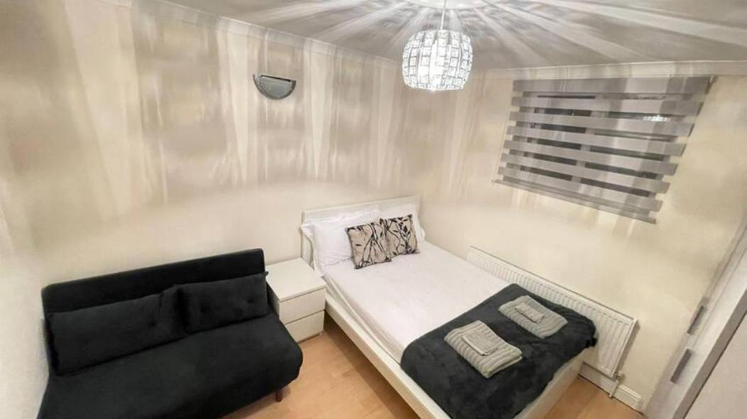 Ferienhaus Entire 3 Bedroom - Minutes To Emirates Stadium! London