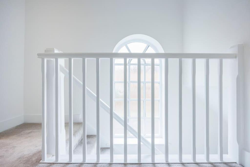 Stylish 3-bed East Contractors Parking Sleeps 5 Near Excel Holiday home