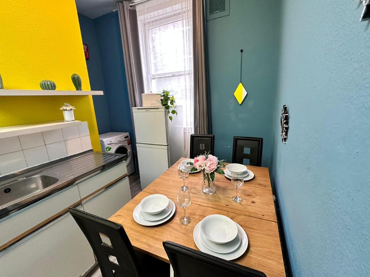 Budget 2-bedroom In Apartment