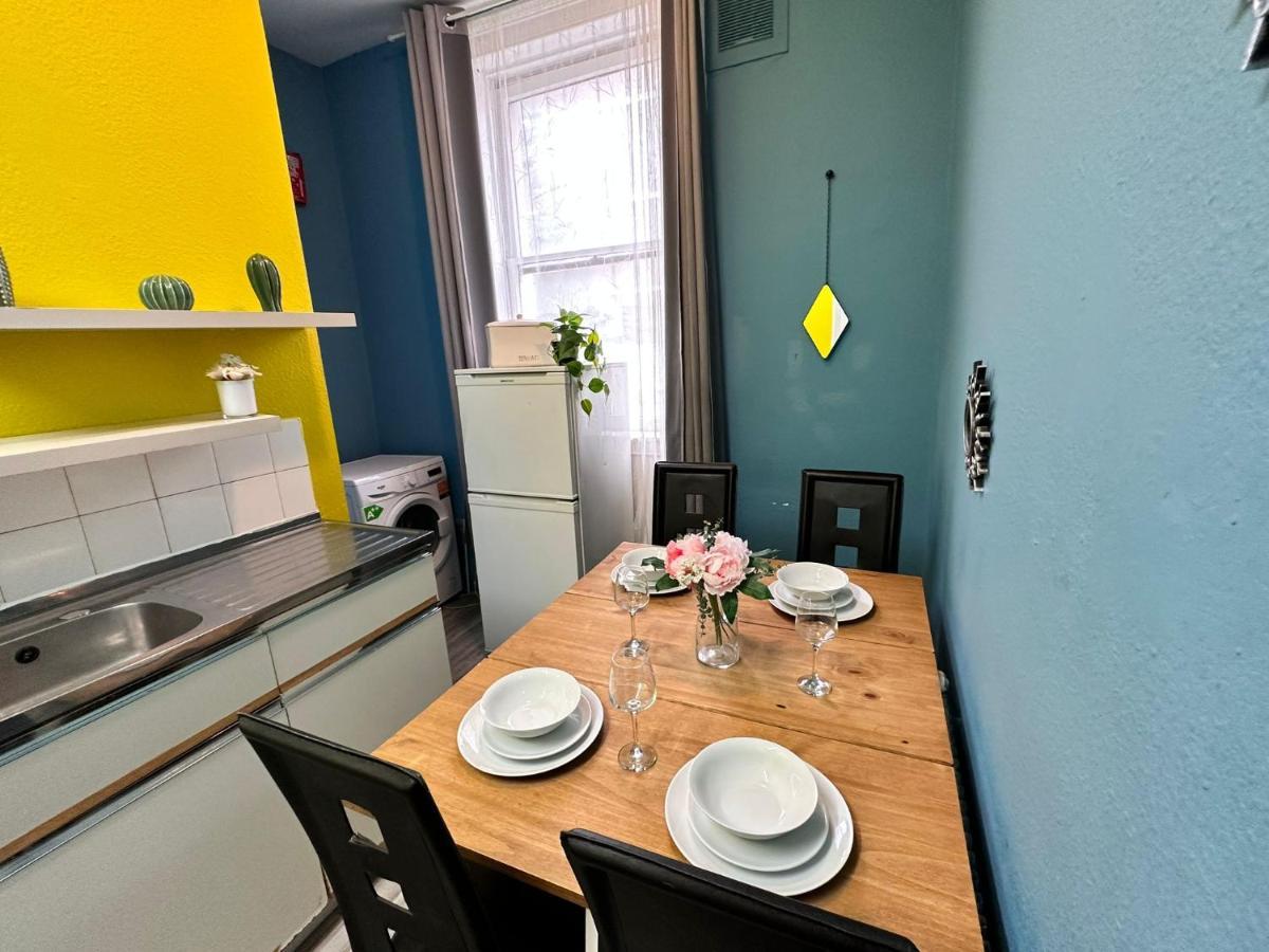 Apartment Budget 2-bedroom In *