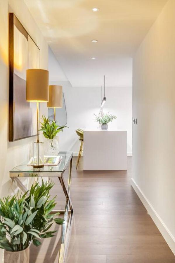 Apartment Sleek 2br Hideaway Balcony Near Westfield