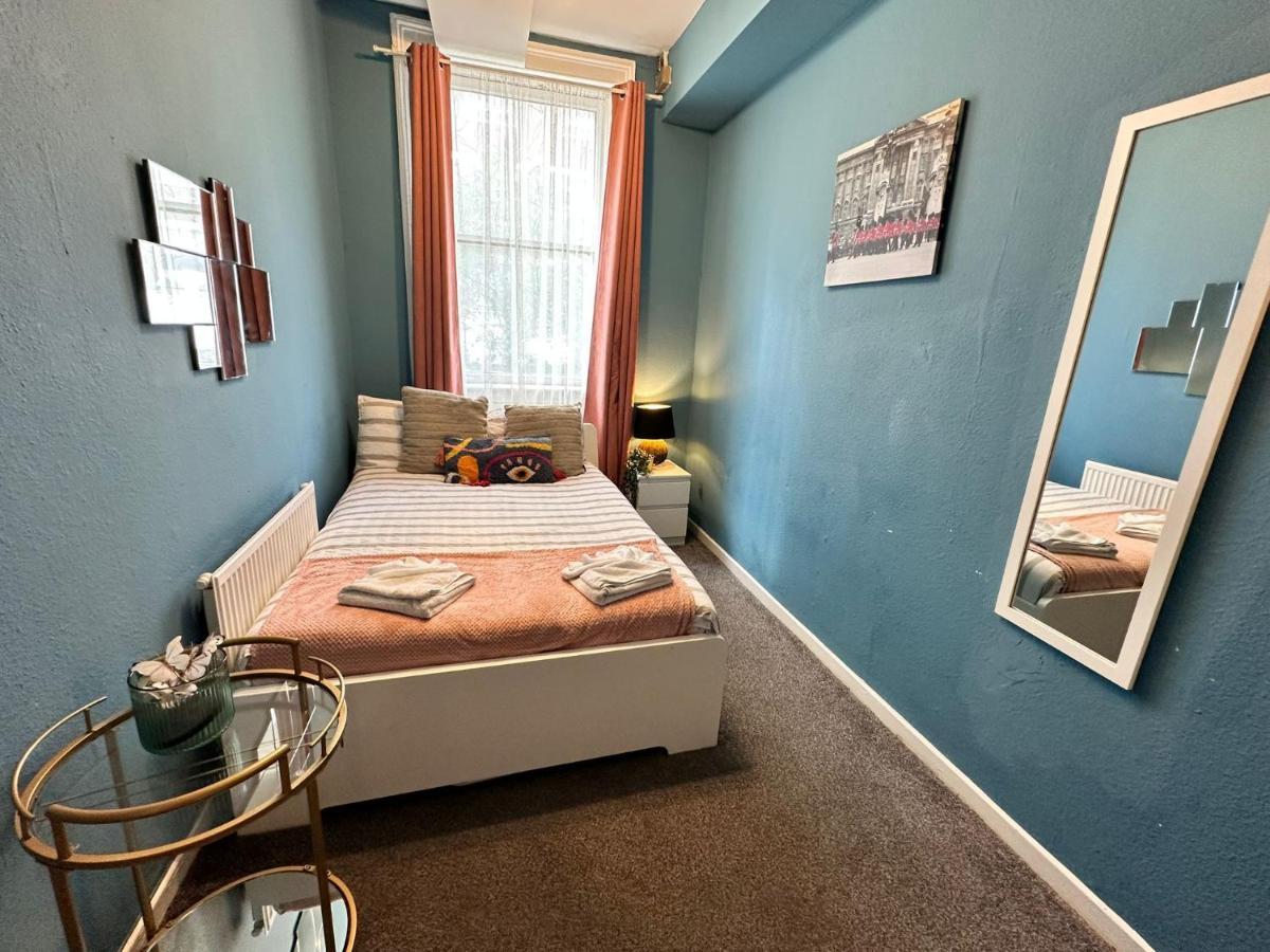 Budget 2-bedroom In Apartment *