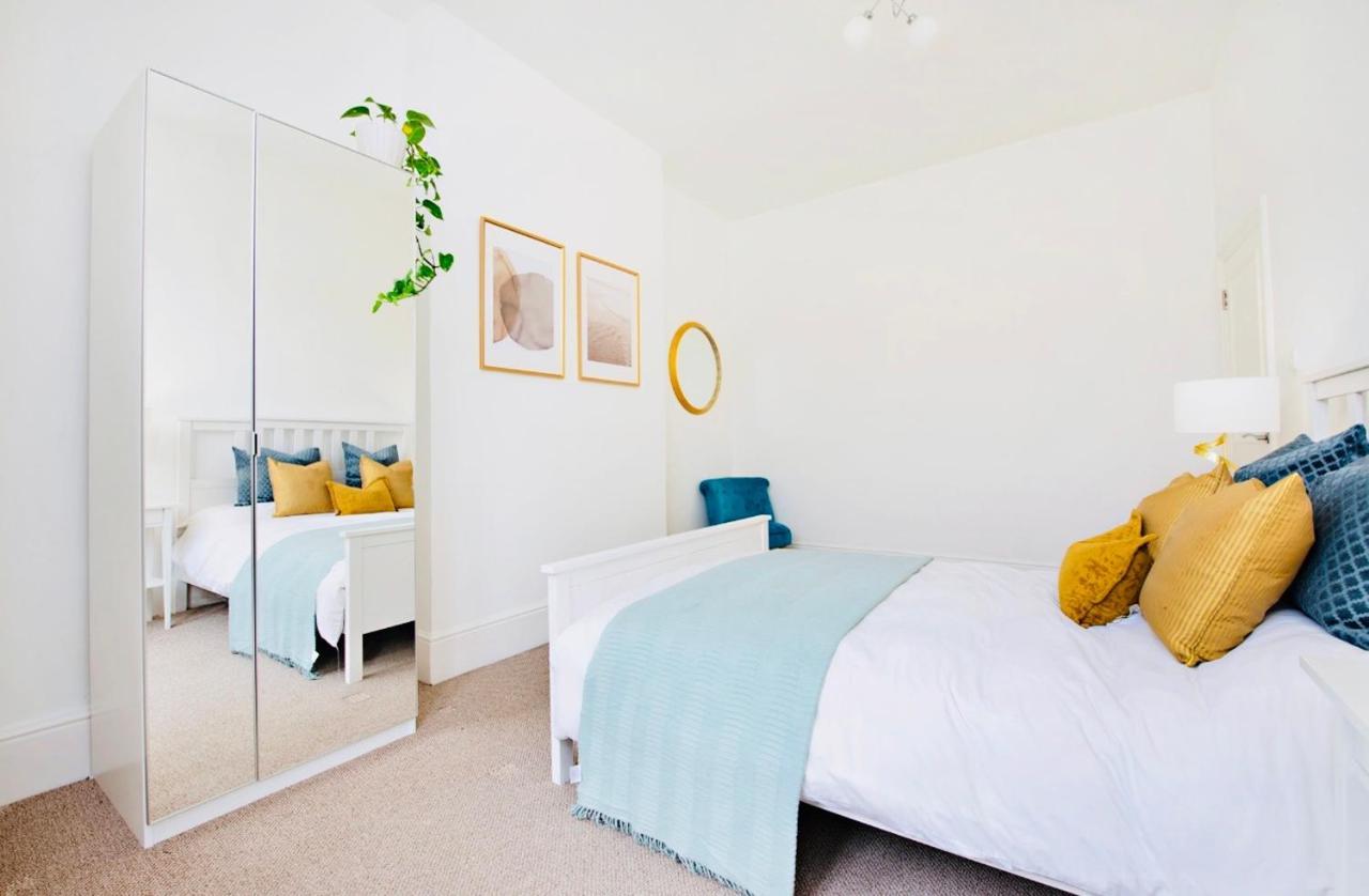 Spacious & Charming Garden Flat -zone 2- Great For Access Appartement *