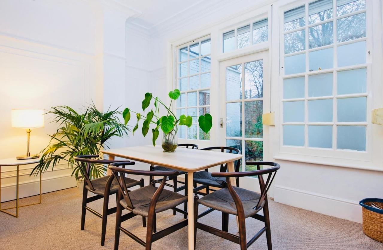 Spacious & Charming Garden Flat -zone 2- Great For Access * Londen