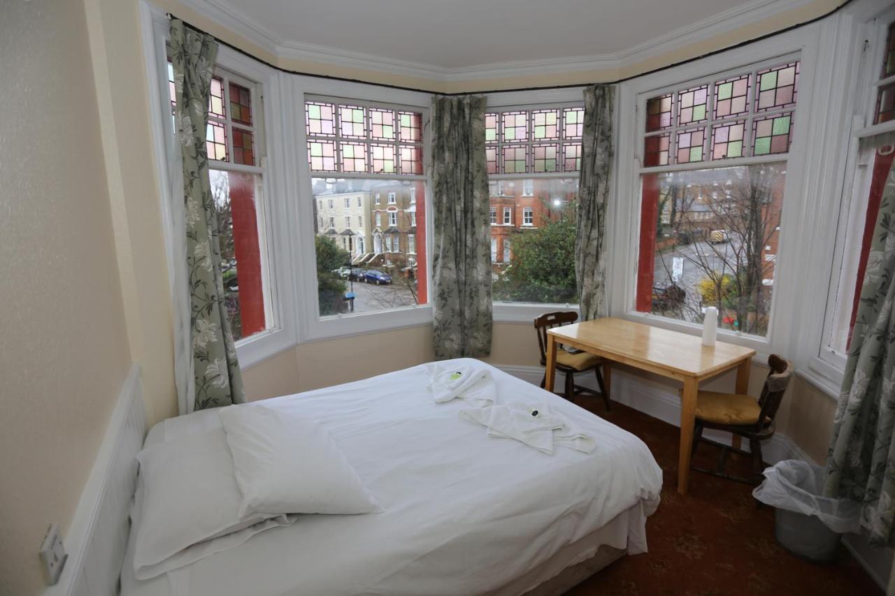 Charlie Hotel 2*