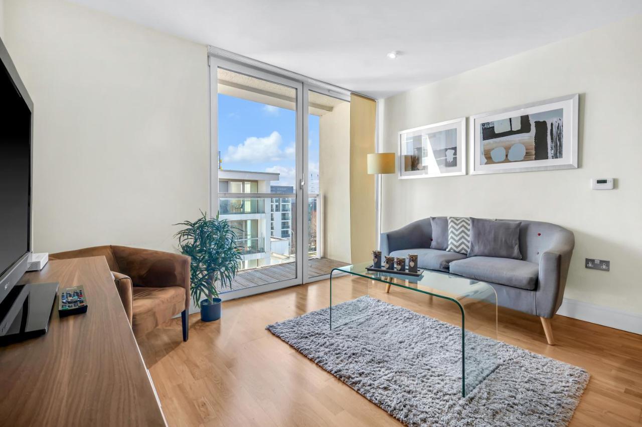 Lanterns Way At Canary Wharf By Mysquare Apartment