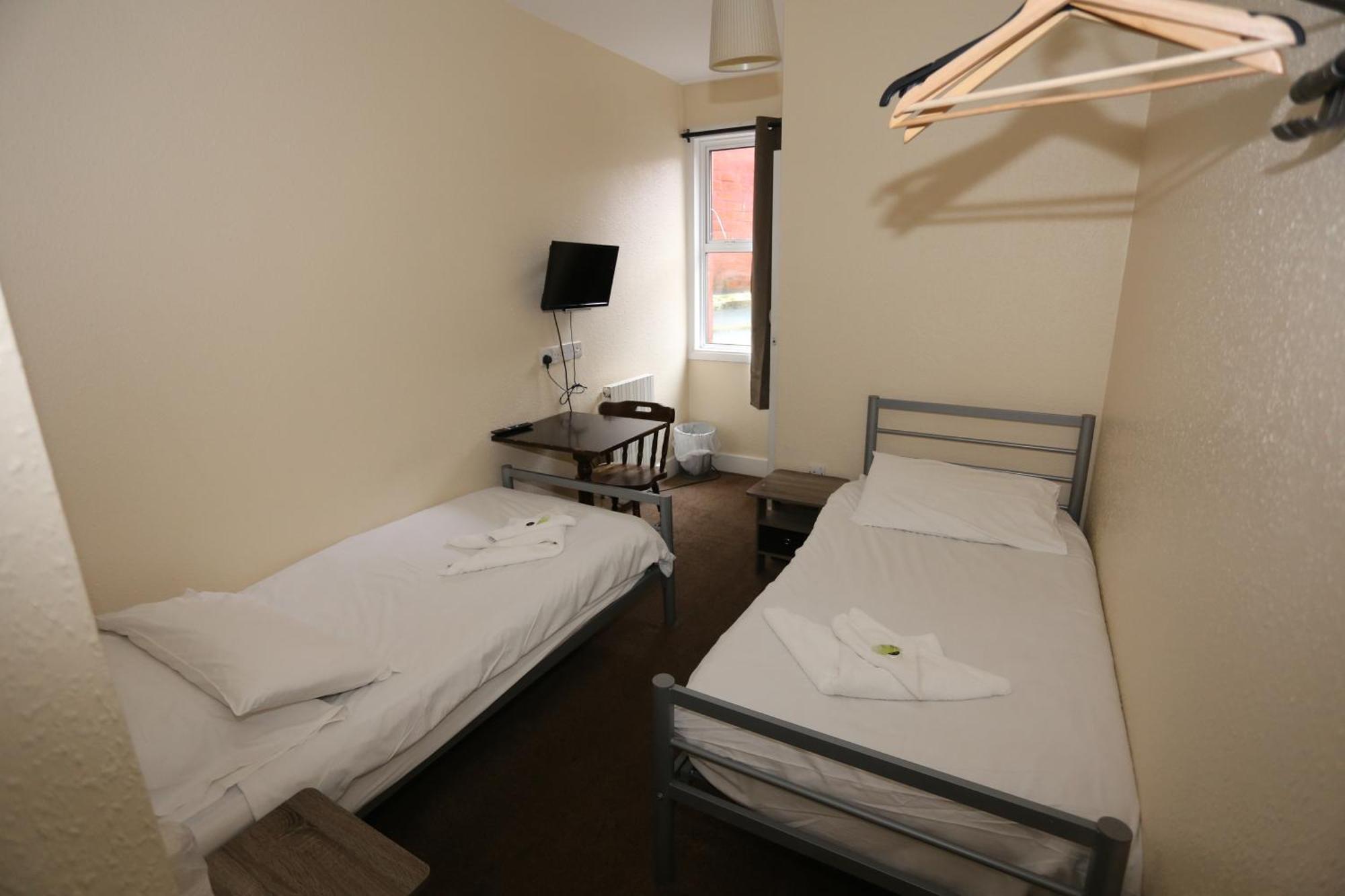 Charlie Hotel 2*