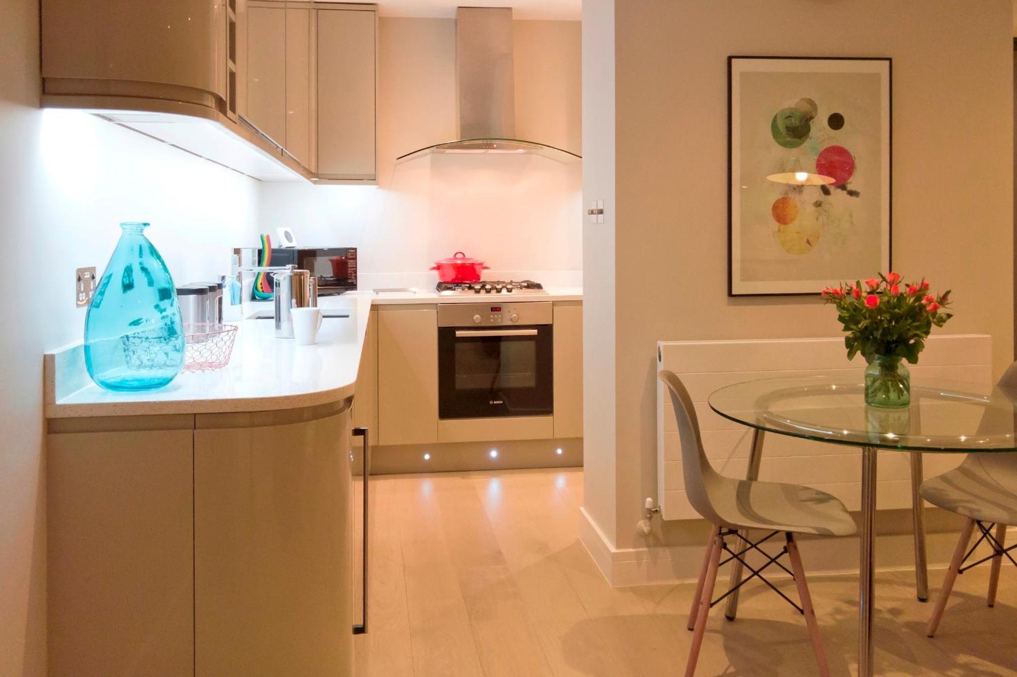 Madison Hill - Fernlea Garden 8 - One Bedroom Leilighet London