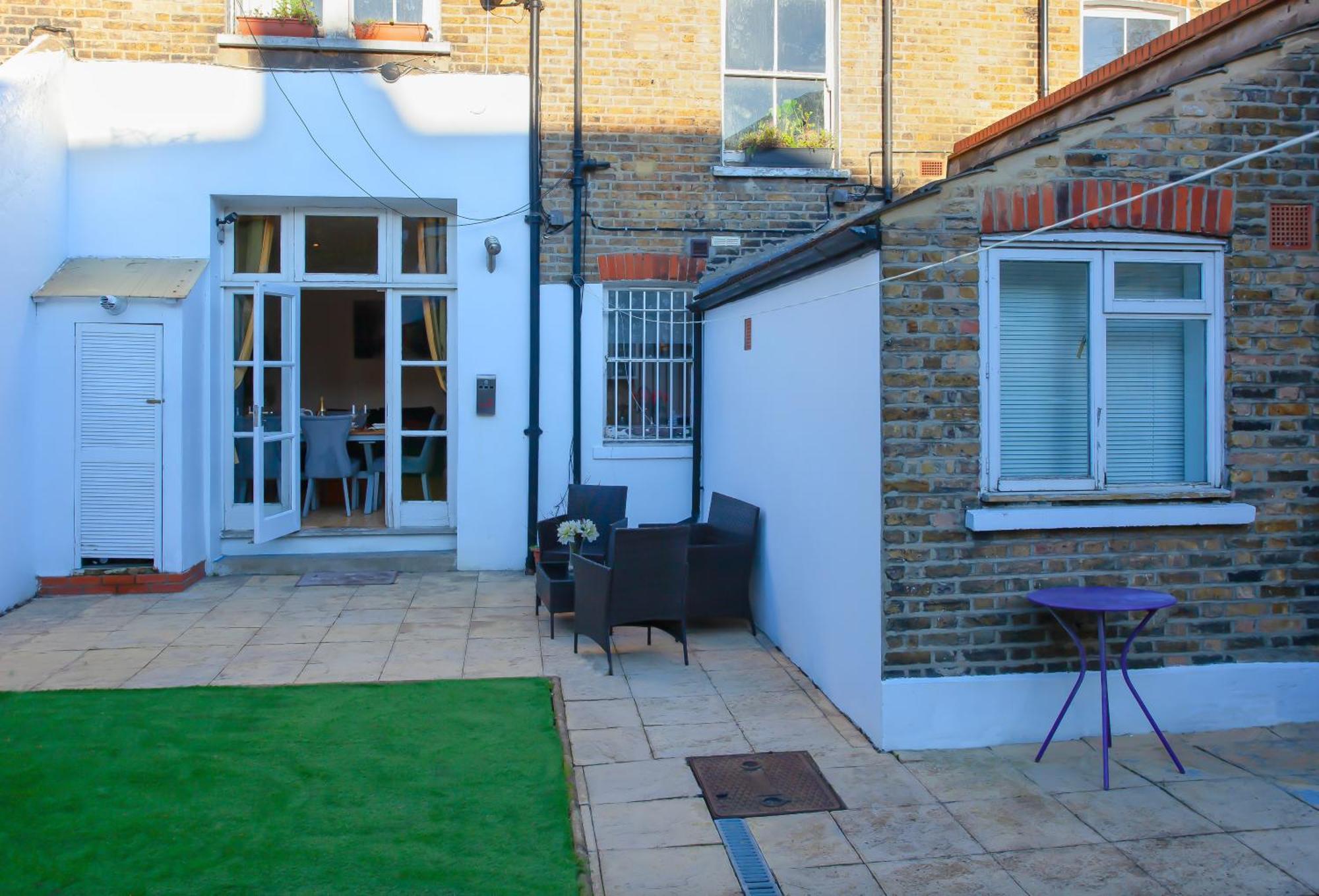 Apartment Templar Large Garden Flat *