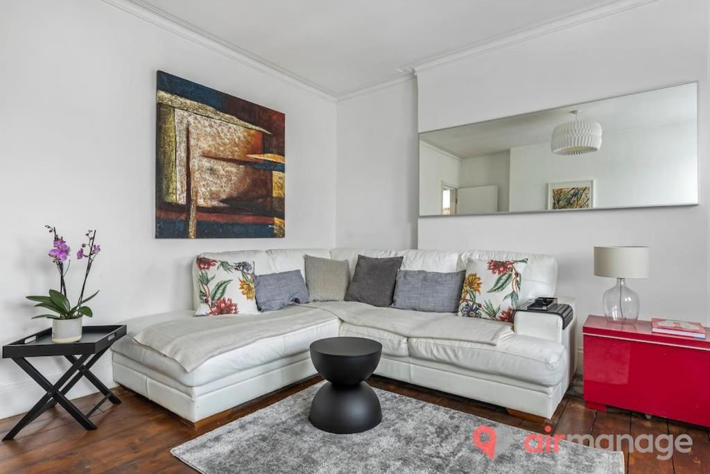 West Kensington 2bed Flat London