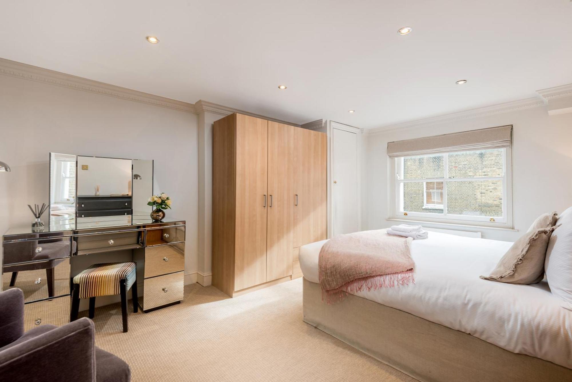 Spacious, Calm One Bedroom Appartement