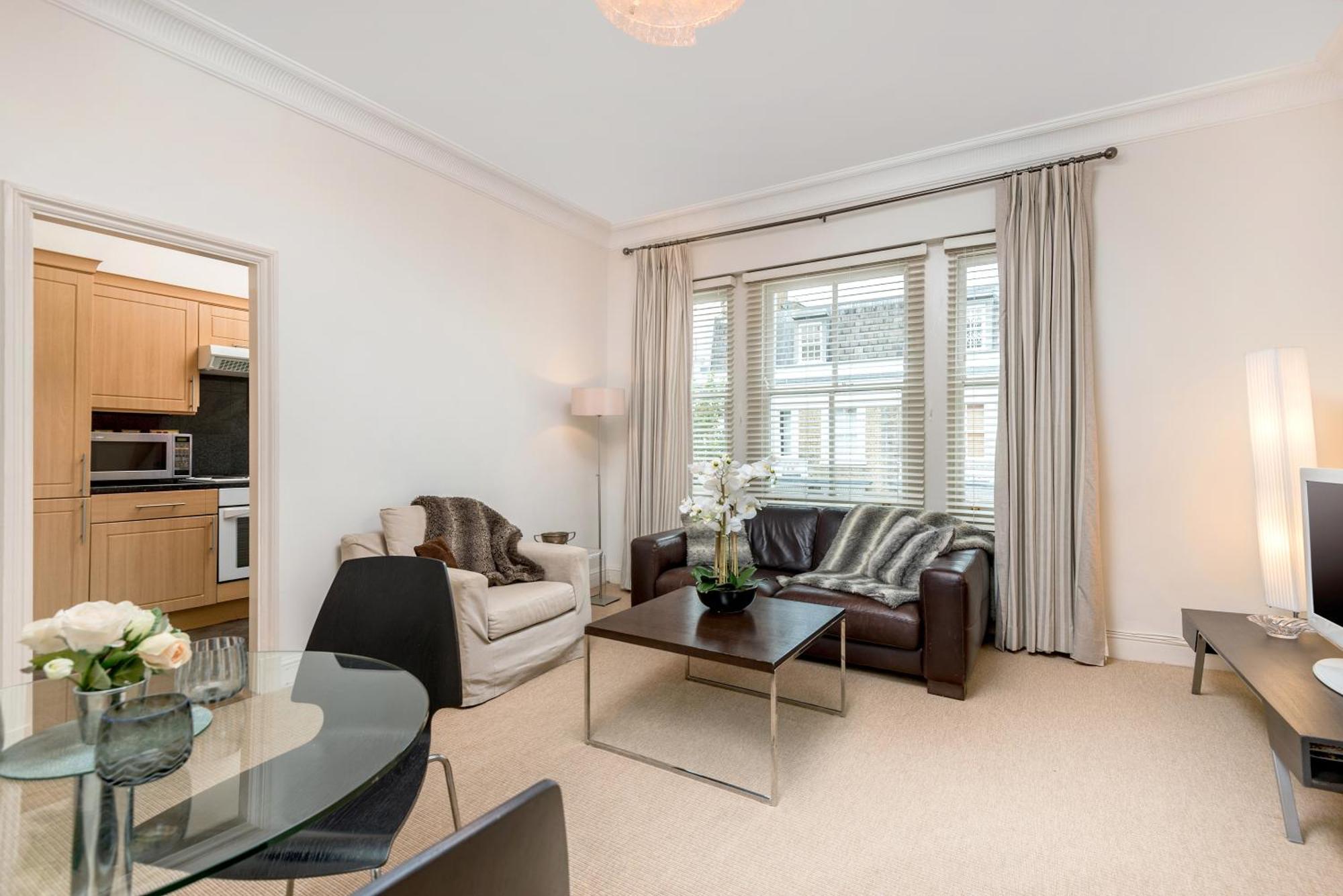 Spacious, Calm One Bedroom * Londen