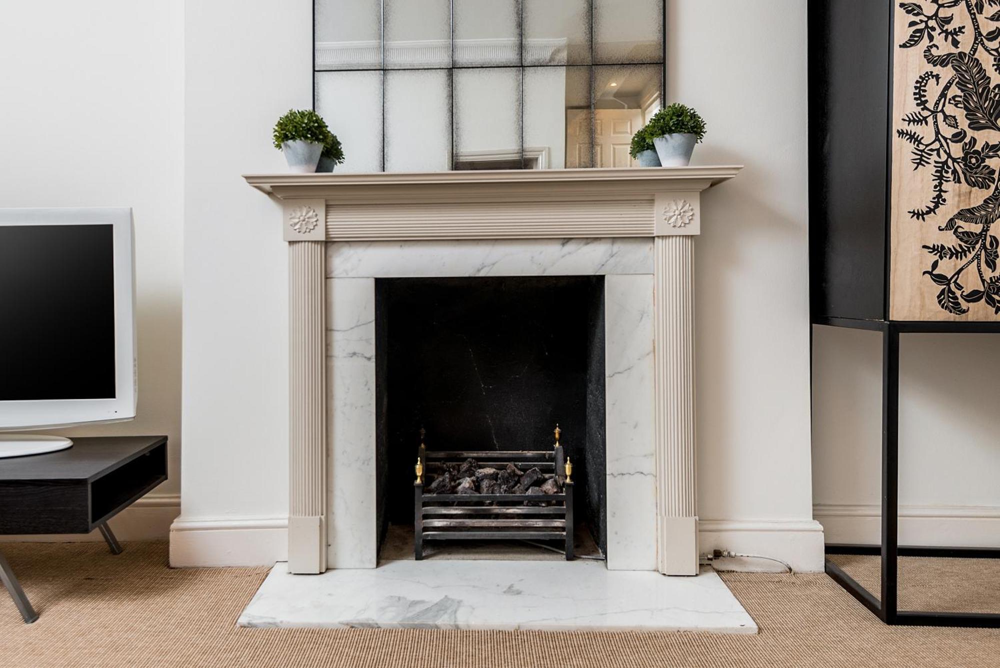 Spacious, Calm One Bedroom Londen
