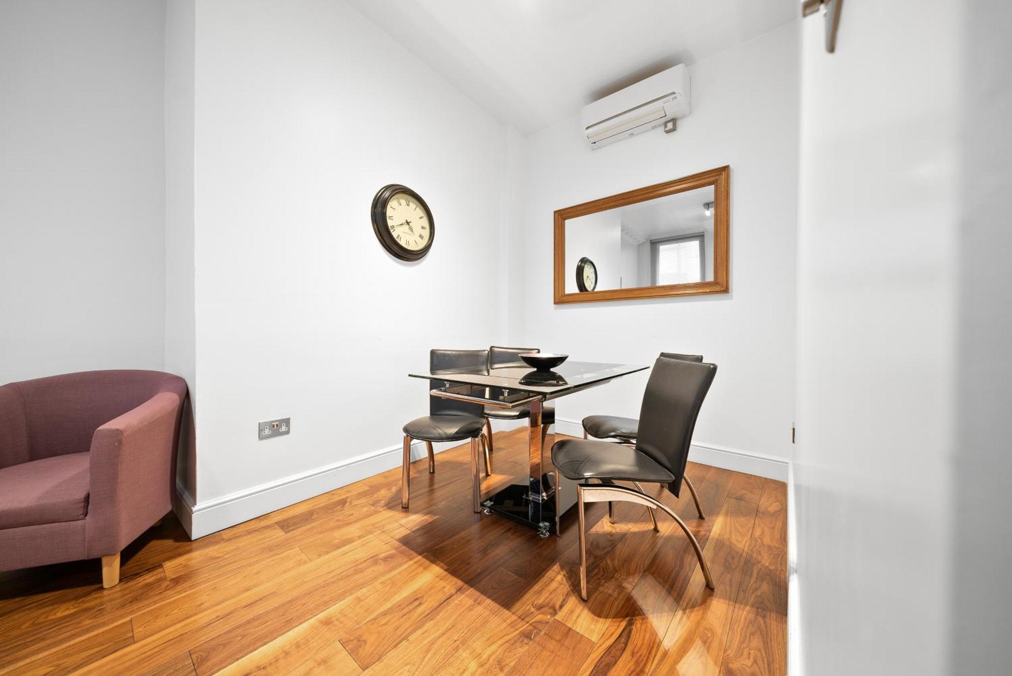 Feriehus 1, 48 Bishopsgate By Living *