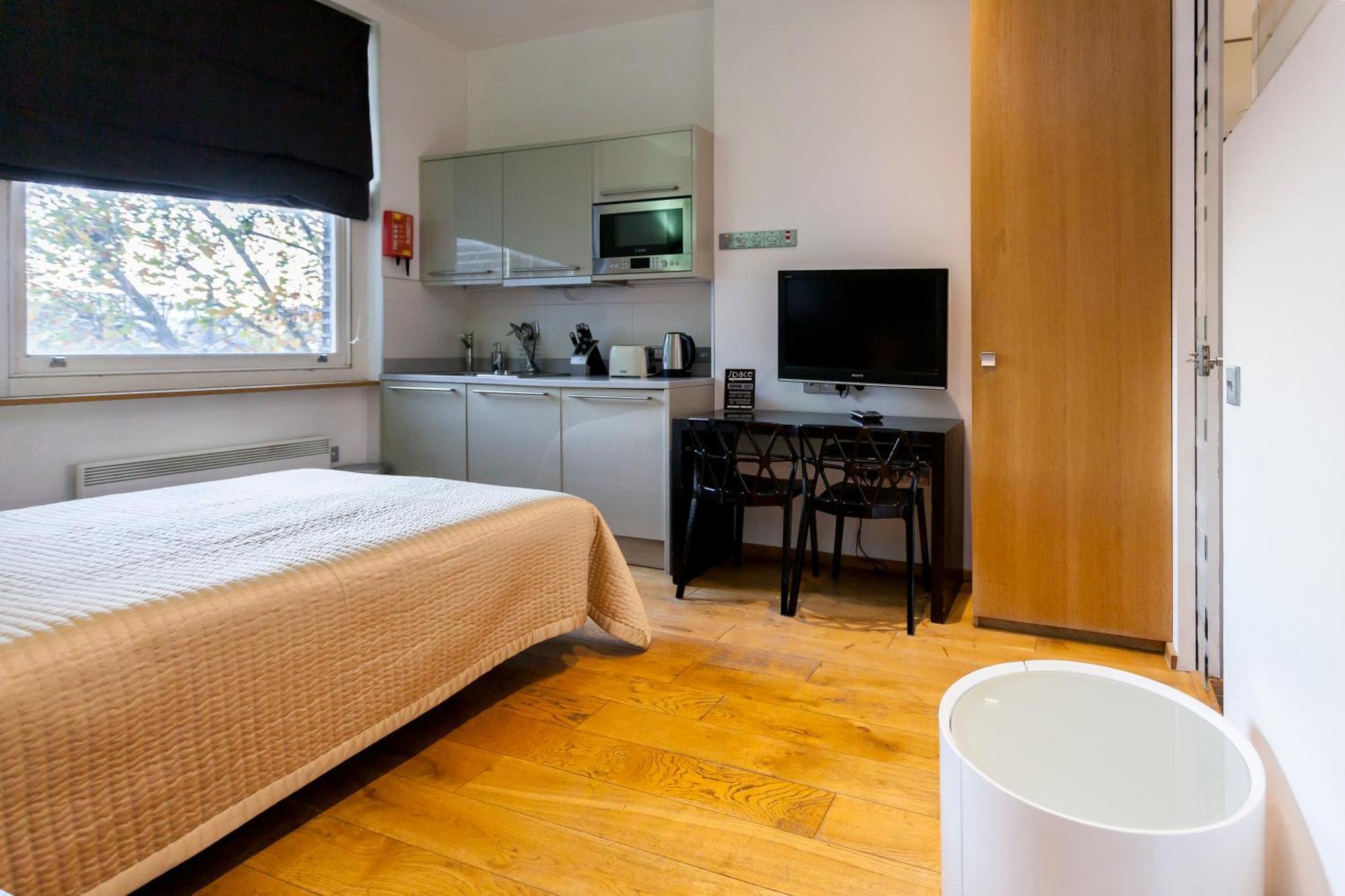 Aparthotel Space 4*