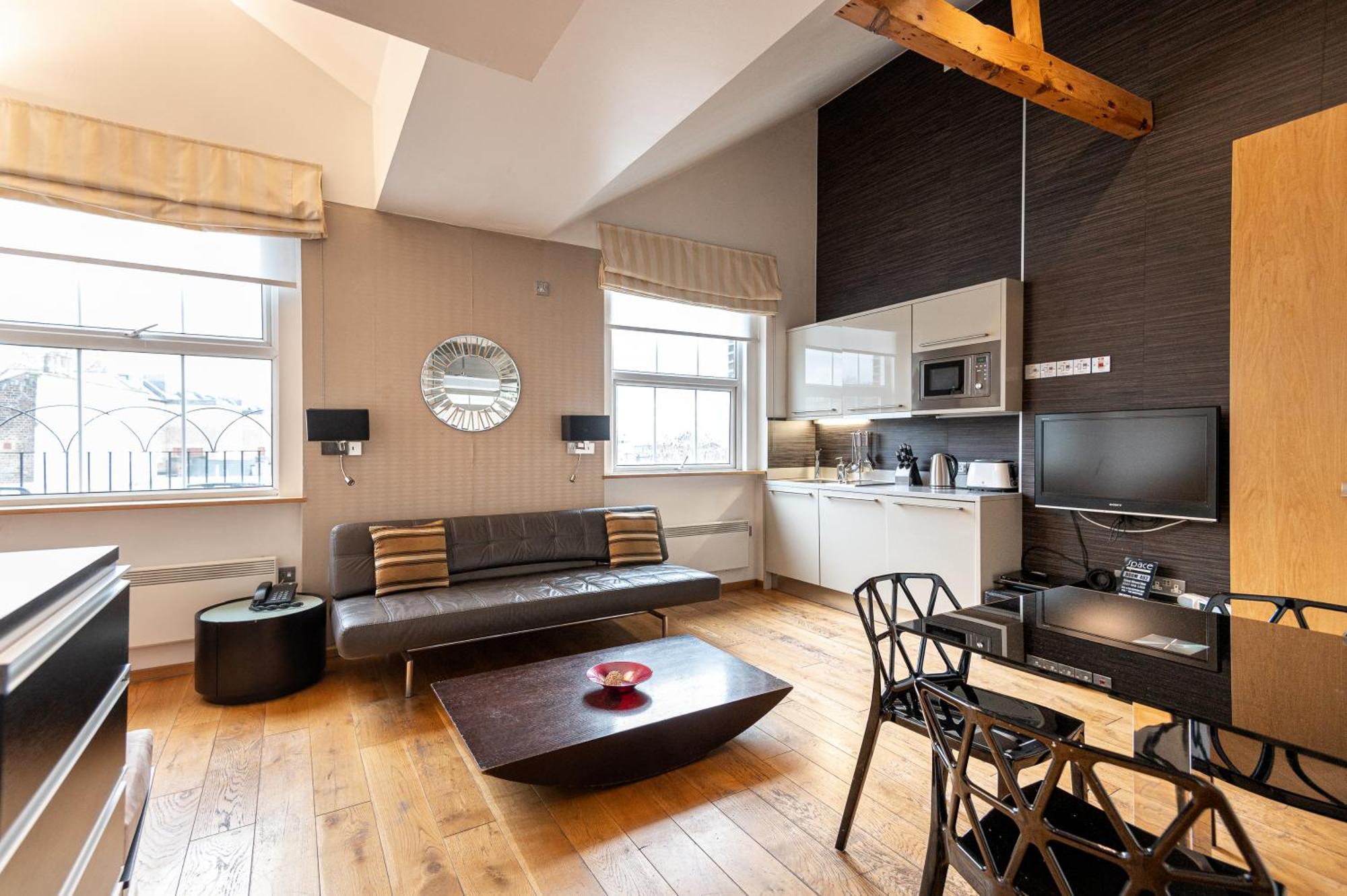 Space 4* London