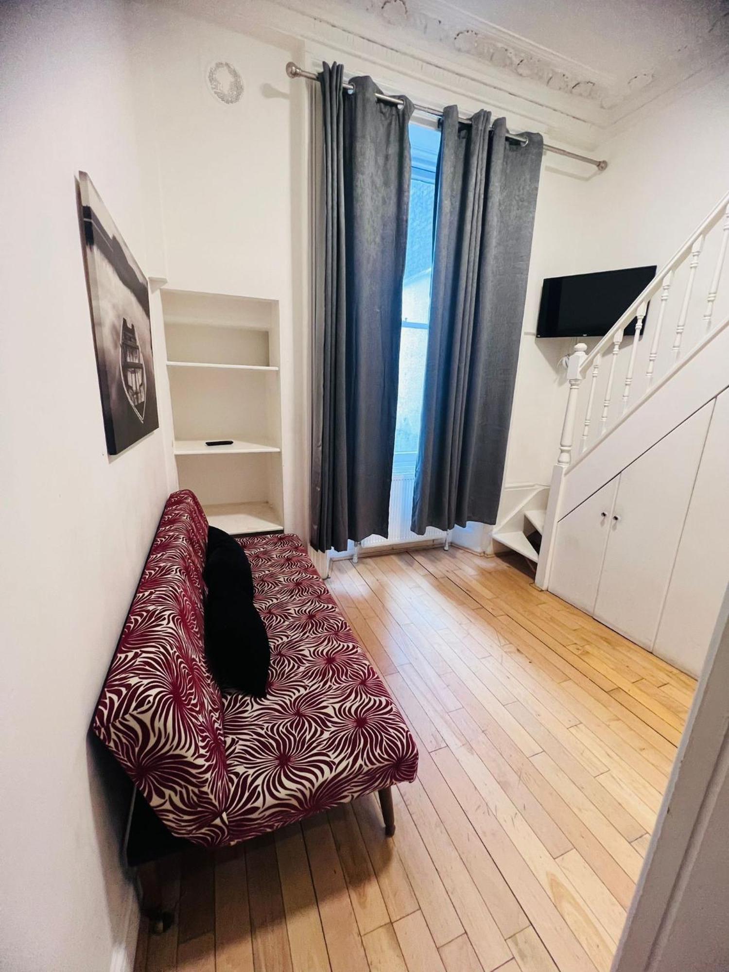 F5- Mezzanine Fits 3 Near Paddington *
