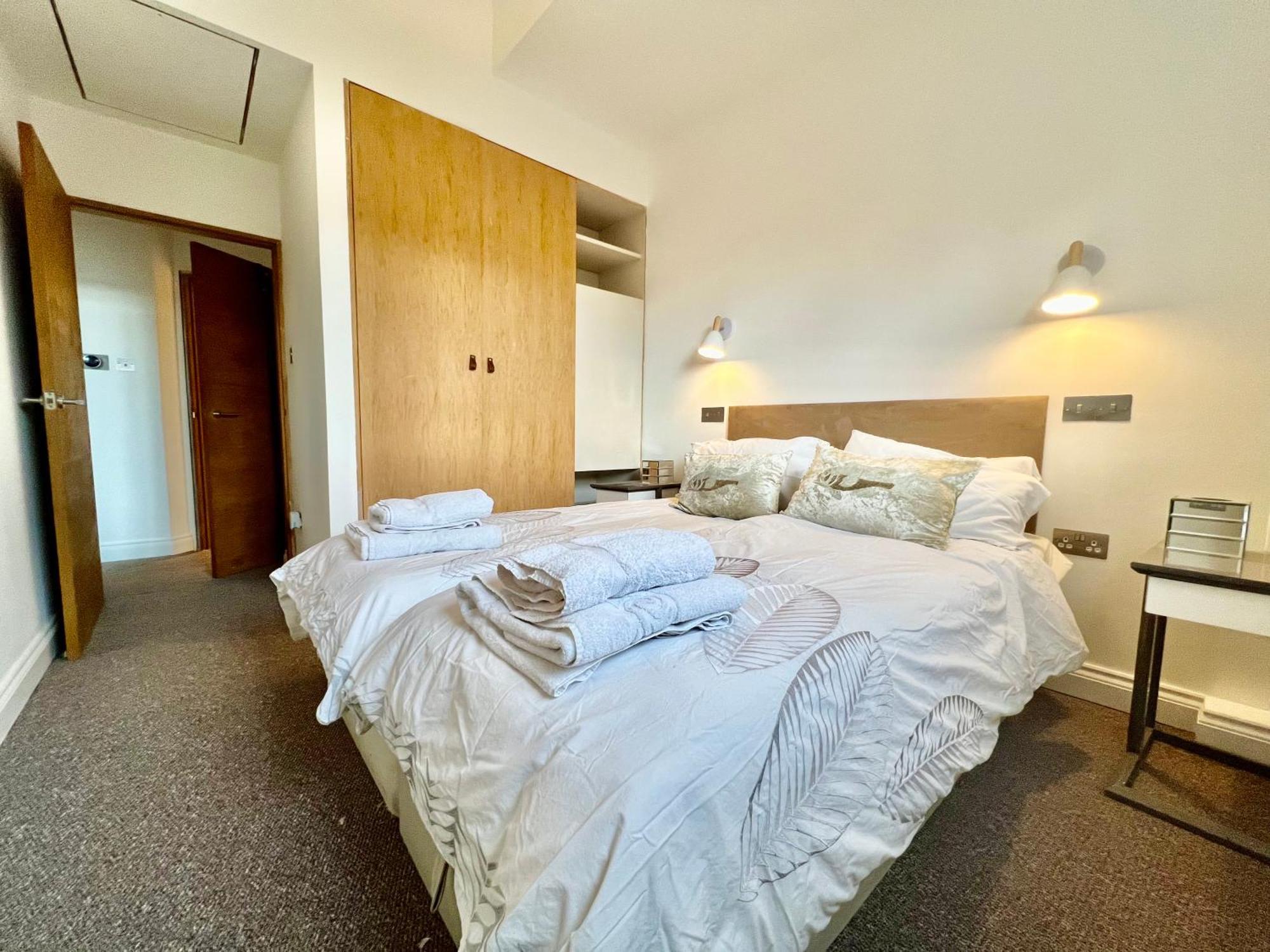 Stylish 2br Designer Flat Holland Park London
