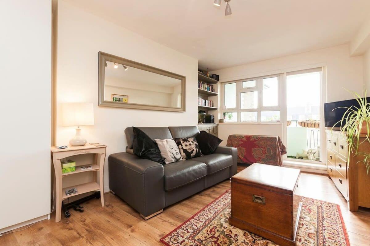 Apartment Camden Flat With Terrace For 4 People