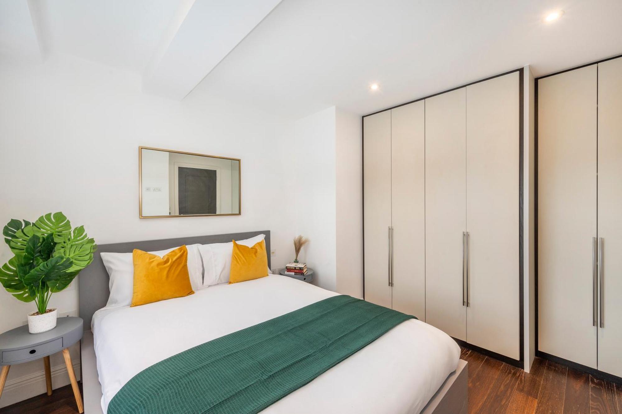 Apartment Luxury One Bedroom *